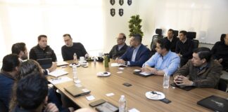 Se reúne Gobernador con responsables del proyecto del Tren México – Querétaro