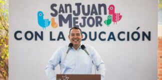 Roberto Cabrera entrega techumbre en primaria de La Floresta con más de 2.7 millones de pesos de inversión