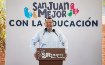 Roberto Cabrera entrega techumbre en primaria de La Floresta con más de 2.7 millones de pesos de inversión