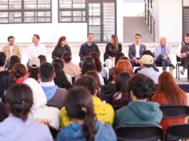 Chepe Guerrero entrega barda perimetral en Escuela de Bachilleres UAQ, en Charco Blanco
