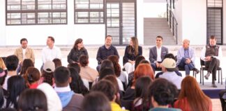 Chepe Guerrero entrega barda perimetral en Escuela de Bachilleres UAQ, en Charco Blanco