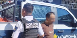 Traía una llave limada