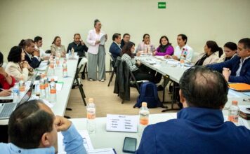 Participan docentes queretanos en foro nacional educativo