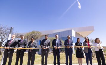 Inaugura Gobernador nuevo edificio en la Texas State University México