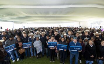 Fortalece Gobernador el campo queretano con entrega de apoyos en Peñamiller