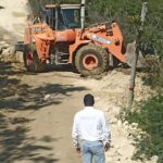 La Comisión Estatal de Infraestructura atiende derrumbe en camino que comunica a Peñamiller con Cadereyta de Montes