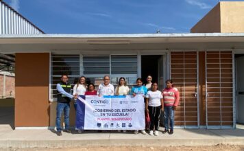 El titular del Instituto de Infraestructura Física Educativa Entrega obras educativas en Cadereyta