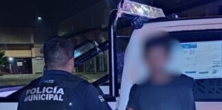 Policías municipales detienen a sujeto por robo de cableado