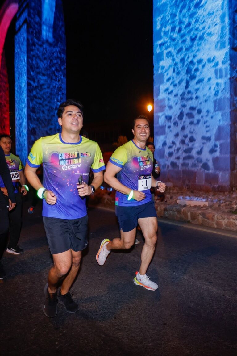 Encabeza Felifer Macías la Carrera Nocturna CGV 2025