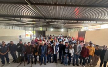 Encabeza Jairo Morales la firma de escrituras en El Milagro