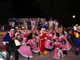 Inician en Jalpan los desfiles navideños del Festival Alegría Contigo 2025