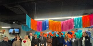 Inaugura López Birlain la tienda Querétaro en Laredo Texas