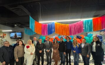 Inaugura López Birlain la tienda Querétaro en Laredo Texas