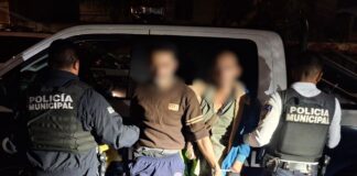 Detenidos por robo de vehículo en Lomas de Casa Blanca