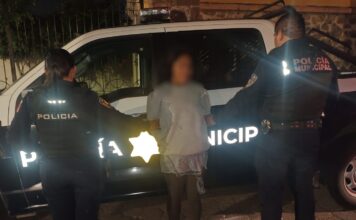 Detienen a mujer por posesión de sustancias prohibidas