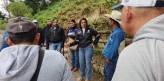 Supervisa titular de la Comisión Estatal de Infraestructura rehabilitación del camino de Río Escanela