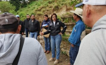Supervisa titular de la Comisión Estatal de Infraestructura rehabilitación del camino de Río Escanela