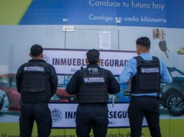 La Fiscalía de Querétaro realiza cateo por presunto fraude en financiera; Centro Sur, Querétaro.