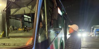 Supervisa titular de la Agencia de Movilidad del Estado operación de Qrobus durante el regreso a clases