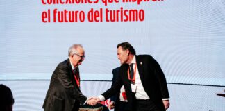 Participa Gobernador en foro para impulsar inversión hotelera, cultural y de negocios