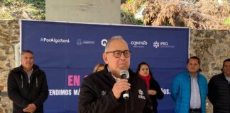 Entrega Fernando Orozco obra educativa en Pinal de Amoles