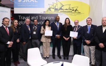 Querétaro y Madrid hermanan clubes Skal en Feria Internacional de Turismo de Madrid