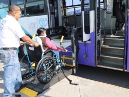 El Sistema Estatal DIF ofrece movilidad digna por medio del transporte especializado