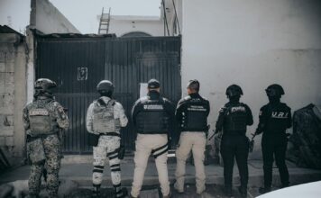 Sinergia ejecuta siete cateos simultáneos en El Marqués y logra detenciones por delitos contra la salud