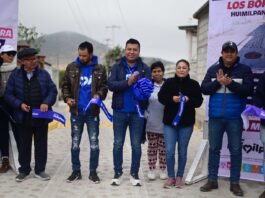 Entrega Jairo Morales rehabilitación de calle en Los Bordos