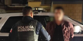 Detienen a masculino por posesión de arma prohibida