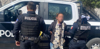 Femenina causa daños a vehículo y roba gato hidráulico