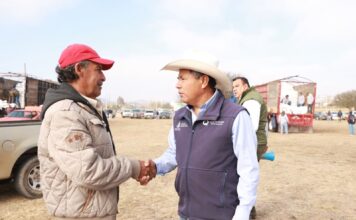 La Secretaría de Desarrollo Agropecuario apoya a productores de Cadereyta con maíz para consumo humano