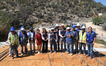 Titular de la Comisión Estatal de Infraestructura supervisa reconstrucción de puente en Tolimán