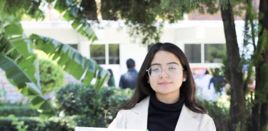 Triunfa estudiante de Bachilleres UAQ en Olimpiada Estatal de Biología