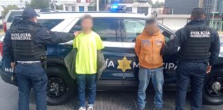 Detienen a dos por robo equiparado de vehículo camino a Tlacote