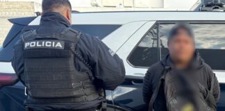 Detenido por manejar vehículo con placas apócrifas