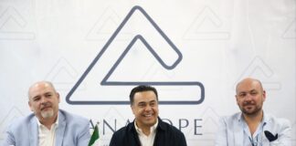 Se reúne Luis Nava con integrantes de la Cámara de Comercio, Servicios y Turismo en Pequeño