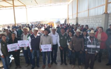 La Secretaría de Desarrollo Agropecuario entrega apoyos a productores de Tolimán