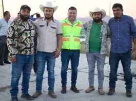 Jairo Morales entrega ampliación de red eléctrica en Granjeno