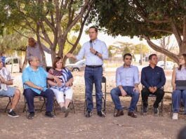 Chepe Guerrero se reúne con vecinos del fraccionamiento Paseos del Bosque