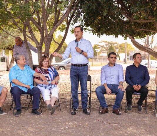 Chepe Guerrero se reúne con vecinos del fraccionamiento Paseos del Bosque