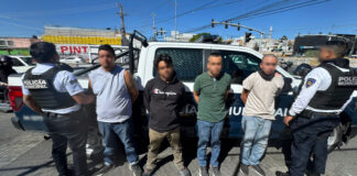 Cuatro masculinos detenidos por posesión de armas prohibidas