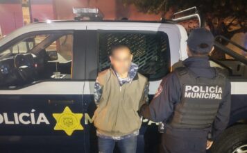 Detienen a masculino por mandamiento vigente