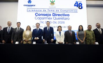 Asiste Gobernador a toma de Compromiso de la Confederación Patronal de la República Mexicana, delegación Querétaro