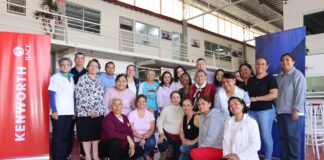 El Sistema Estatal para el Desarrollo Integral de la Familia Realiza el Mercadito de Emprendedoras en Kenworth