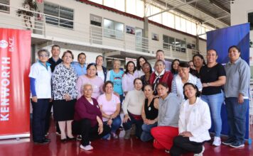 El Sistema Estatal para el Desarrollo Integral de la Familia Realiza el Mercadito de Emprendedoras en Kenworth