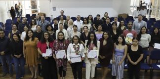 Realizan UAQ e INE conversatorio sobre liderazgo y política libre de violencia