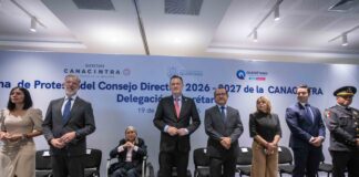 Mauricio Kuri toma protesta al Consejo Directivo de la Cámara Nacional de la Industria de la Transformación