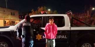 Detienen a masculino por robo de motocicleta