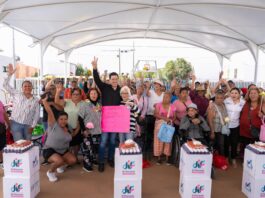 Entrega Rodrigo Monsalvo mil 449 despensas a adultos mayores en El Marqués